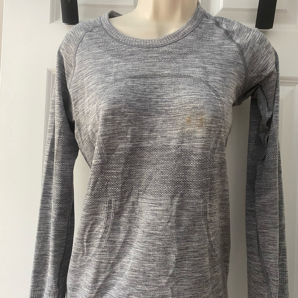 lululemon athletica Heather Gray Long-Sleeve Pullover Hoodie